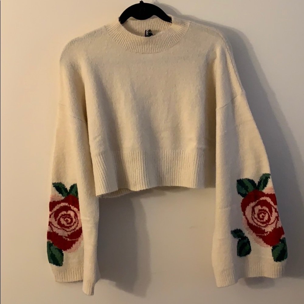 Rose Bell sleeve Crop-Top! NEW! H&M